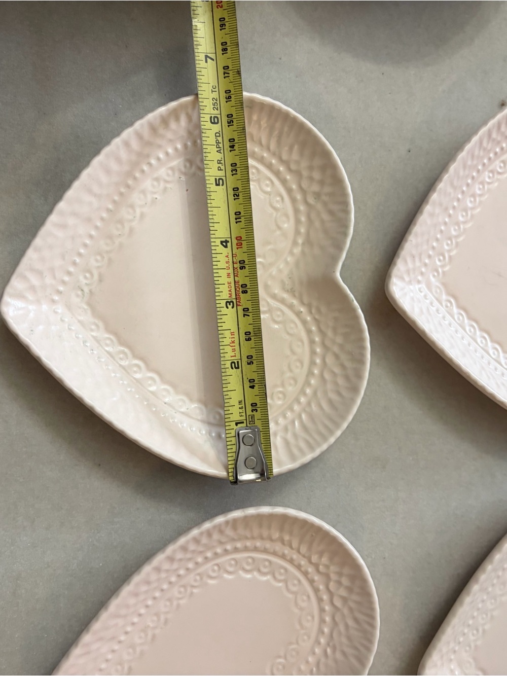 Set of 4 Heart-Shaped Ceramic Dessert Plates in Blush Pink - Picture 2 of 4